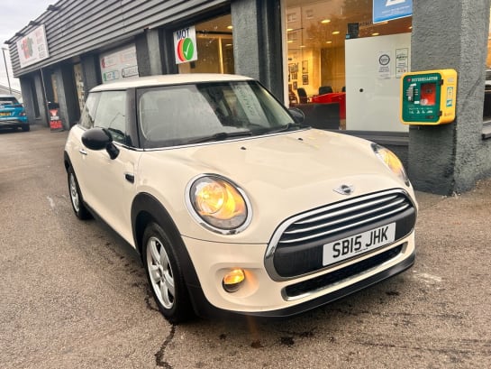 A null MINI HATCH ONE 1.2 ONE 3d 101 BHP