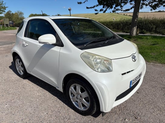 A 2009 TOYOTA IQ 1.0 VVT-i
