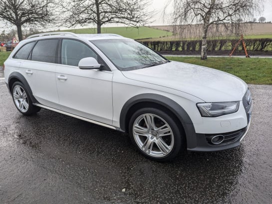 A 2015 AUDI A4 ALLROAD 2.0 TDI Sport