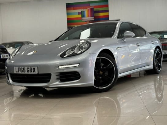 A null PORSCHE PANAMERA 3.0D V6 Hatchback 5dr Diesel TiptronicS Euro 5 (s/s) (300 ps) STUNNING LOOK