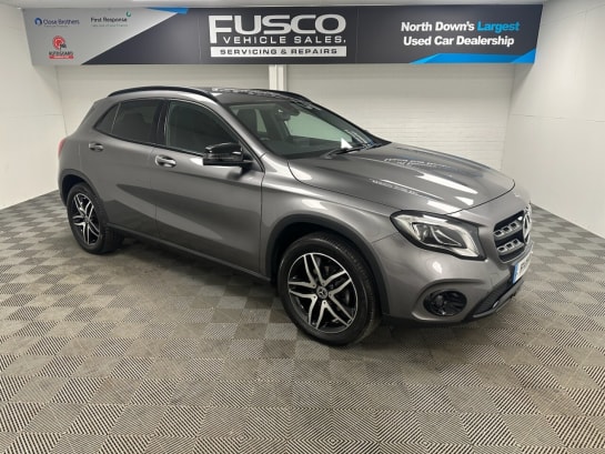 A null MERCEDES-BENZ 180 1.6 GLA180 Urban Edition SUV 5dr Petrol Manual Euro 6 (s/s) (122 ps) Apple