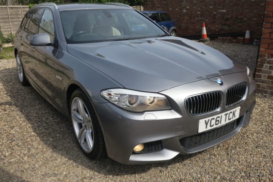 A null BMW 5 SERIES 2.0 525D M SPORT TOURING 5d 215 BHP AUTO, SERVICE HISTORY