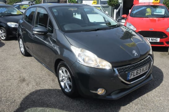 A null PEUGEOT 208 1.2 ACTIVE 5d 82 BHP SERVICE HISTORY,HIGH SPEC