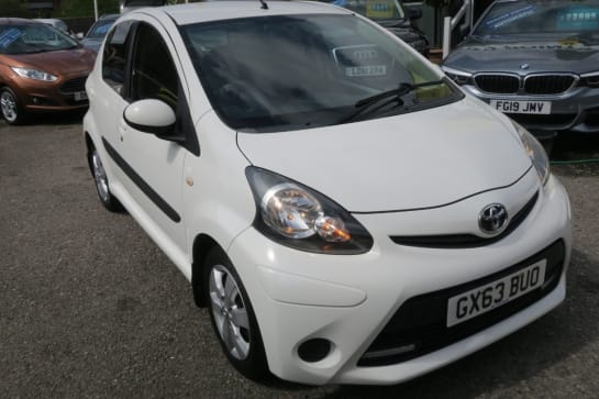 A null TOYOTA AYGO 1.0 VVT-i Hatchback 5dr Petrol Manual Euro 5 (67 ps) SERVICE HISTORY