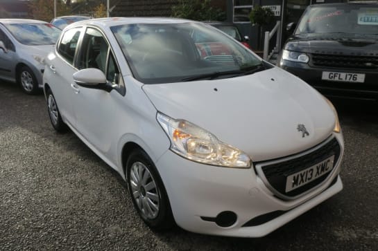 A 2013 PEUGEOT 208 1.2 VTi Access+ Hatchback 5dr Petrol Manual Euro 5 (82 ps) SERVICE HISTORY