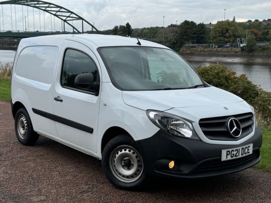 A null MERCEDES-BENZ CITAN 1.5 111 CDI Pure Panel Van 5dr Diesel Manual L2 Euro 6 (114 ps) **CRUISE CO