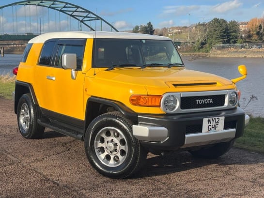 A null TOYOTA FJ CRUISER 4.0 AUTO ULEZ COMPLIANT
