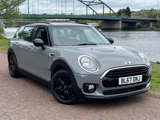 A null MINI CLUBMAN 1.5 Cooper Estate 6dr Petrol Auto Euro 6 (s/s) (136 ps) **AUTOMATIC**