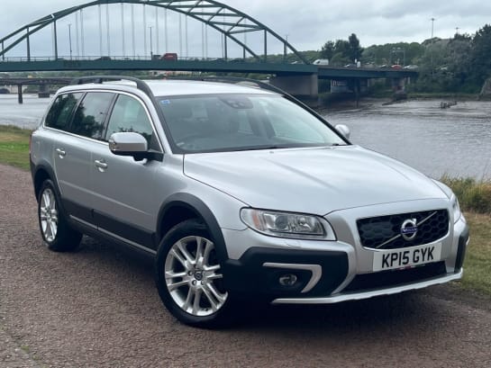 A 2015 VOLVO XC70 D5 SE LUX NAV AWD