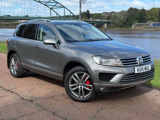 A 2015 VOLKSWAGEN TOUAREG 3.0 TDI V6 BlueMotion Tech SE SUV 5dr Diesel Tiptronic 4WD Euro 6 (s/s) (26