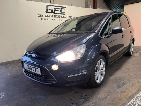 A 2010 FORD S-MAX 2.0T EcoBoost Titanium Powershift Euro 5 5dr