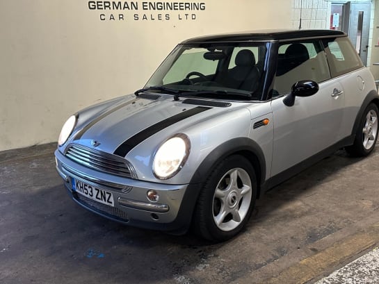 A 2004 MINI HATCH 1.6 Cooper CVT Euro 3 3dr