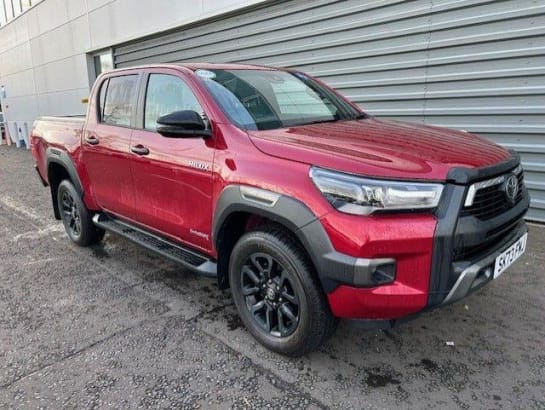 A 2023 TOYOTA HILUX 2.8 D-4D Invincible X Auto 4WD Euro 6 (s/s) 4dr
