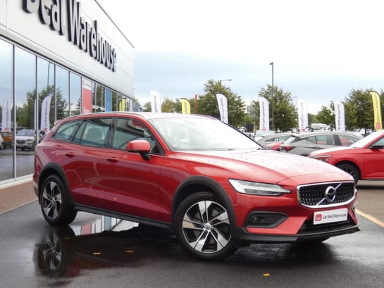 A 2020 VOLVO V60 CROSS COUNTRY 2.0 D4 Plus Auto AWD Euro 6 (s/s) 5dr