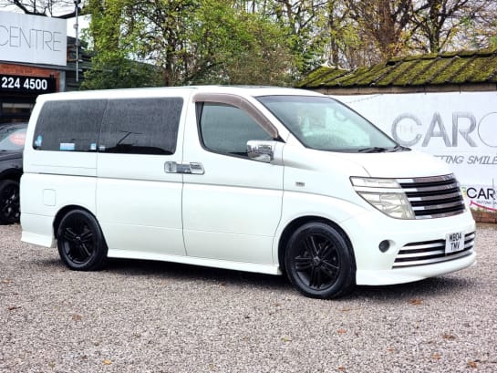 A null NISSAN ELGRAND 3.5 3.5 5d