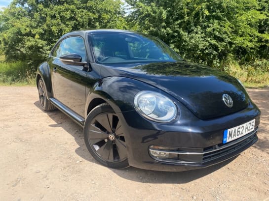 A 2012 VOLKSWAGEN BEETLE SPORT TDI