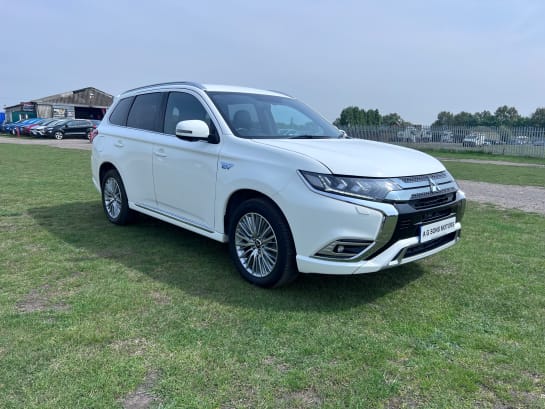 A null MITSUBISHI OUTLANDER PHEV 4H 5-Door