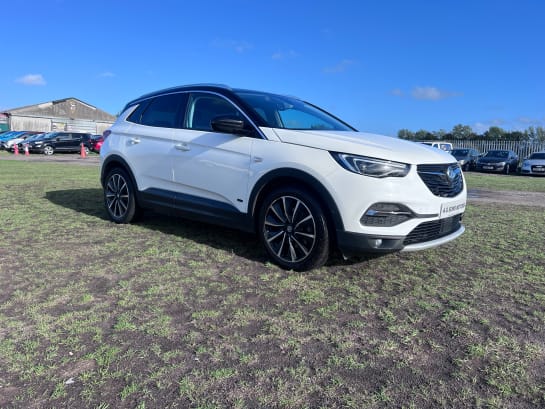 A null VAUXHALL GRANDLAND X ULTIMATE NAV 5-Door
