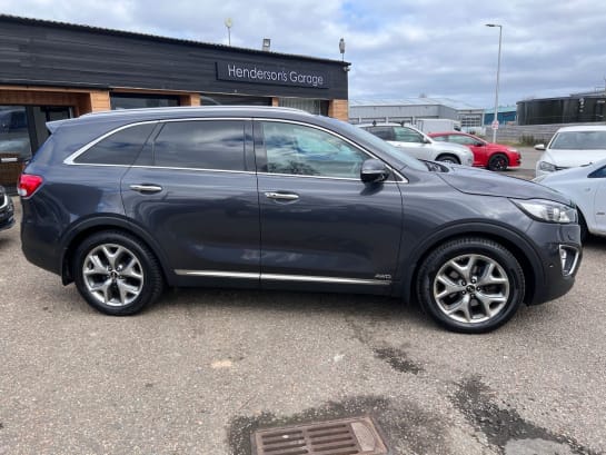 A 2015 KIA SORENTO CRDI KX-4 ISG