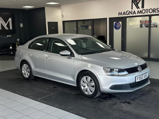 A 2013 VOLKSWAGEN JETTA 1.6 TDI BlueMotion Tech S DSG Euro 5 (s/s) 4dr