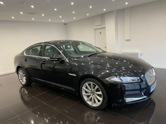 A 2011 JAGUAR XF D PREMIUM LUXURY