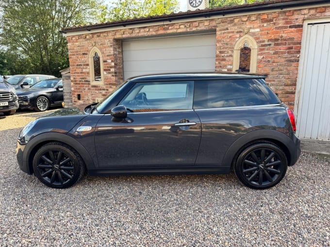 2018 Mini Hatch