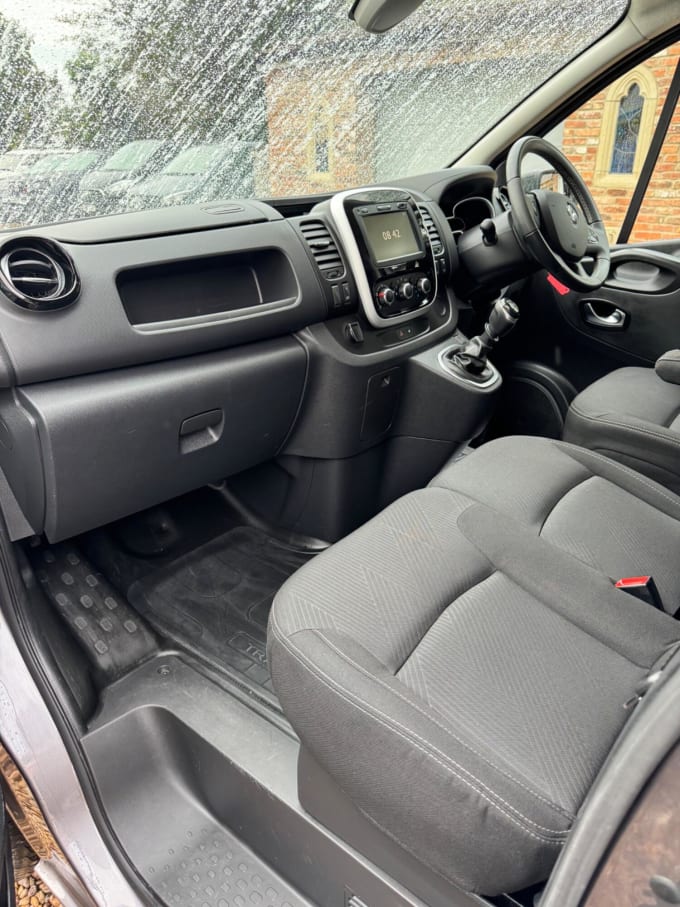 2020 Renault Trafic