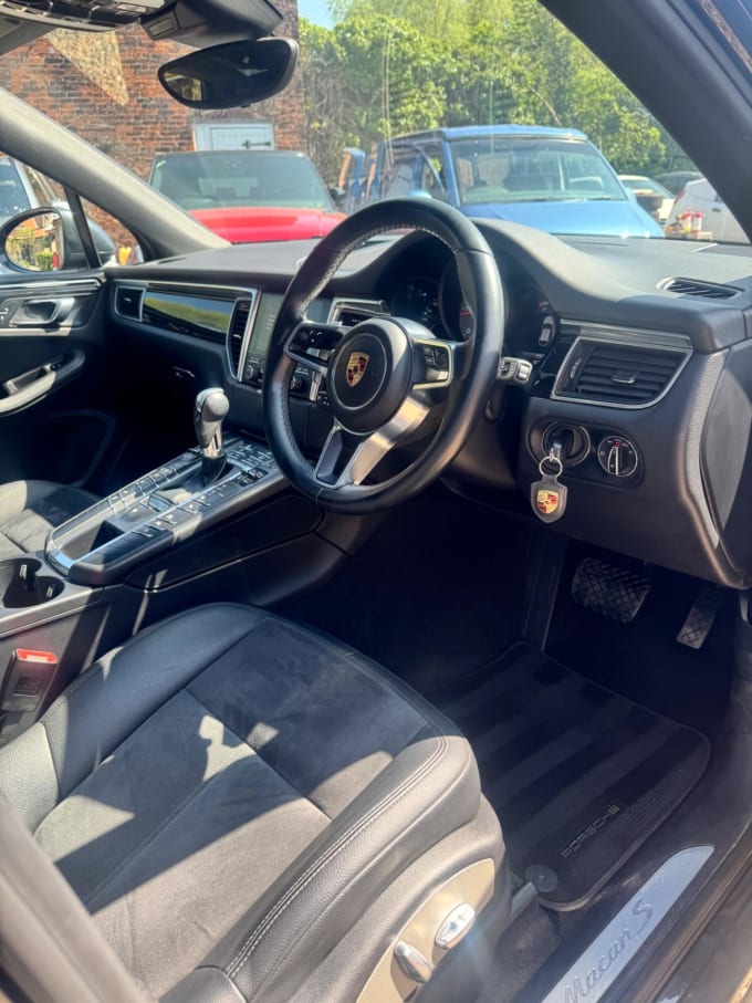 2017 Porsche Macan