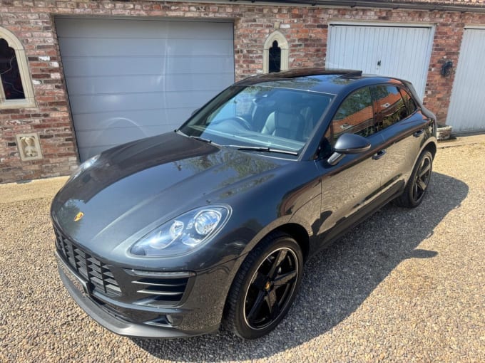 2017 Porsche Macan