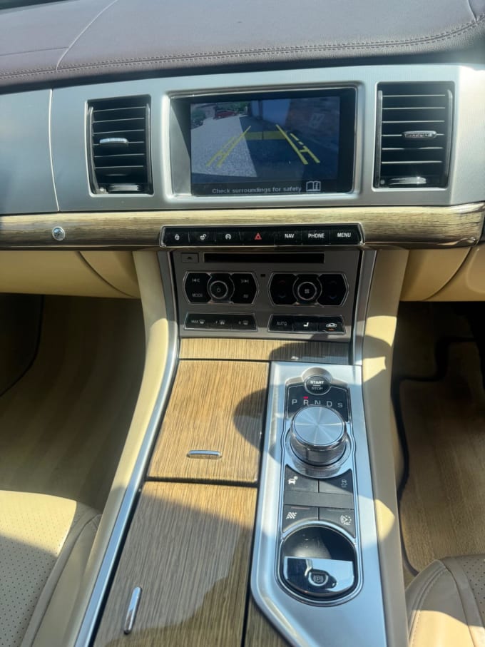 2014 Jaguar Xf