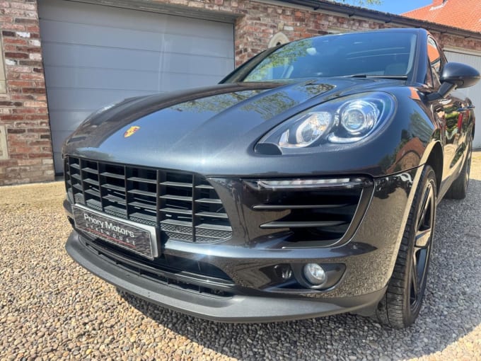 2017 Porsche Macan