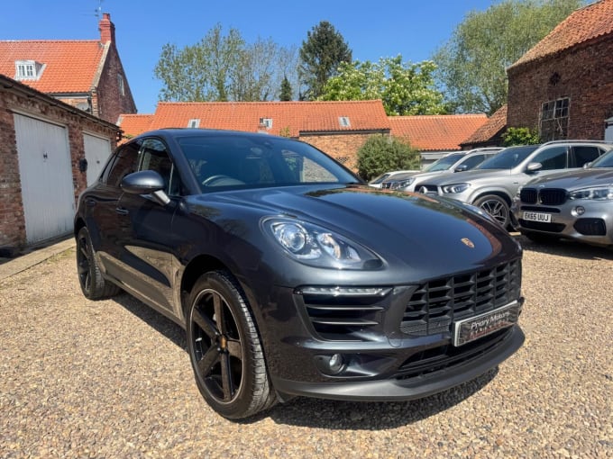 2017 Porsche Macan