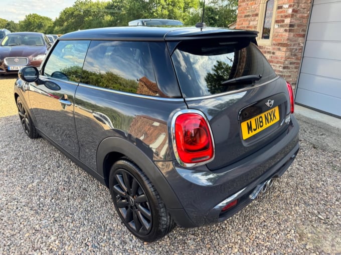 2018 Mini Hatch