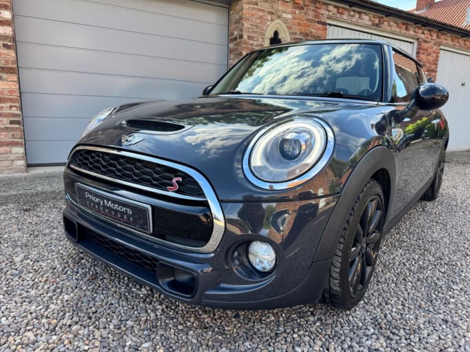 2018 Mini Hatch