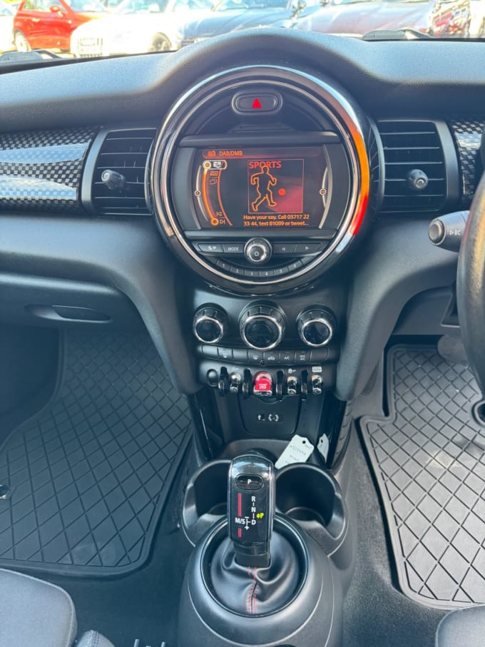 2018 Mini Hatch