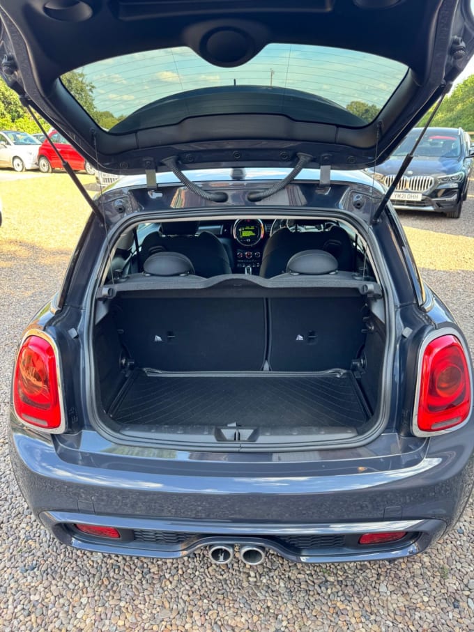 2018 Mini Hatch