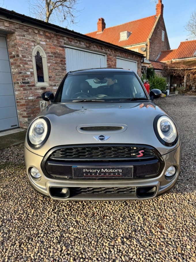 2016 Mini Hatch