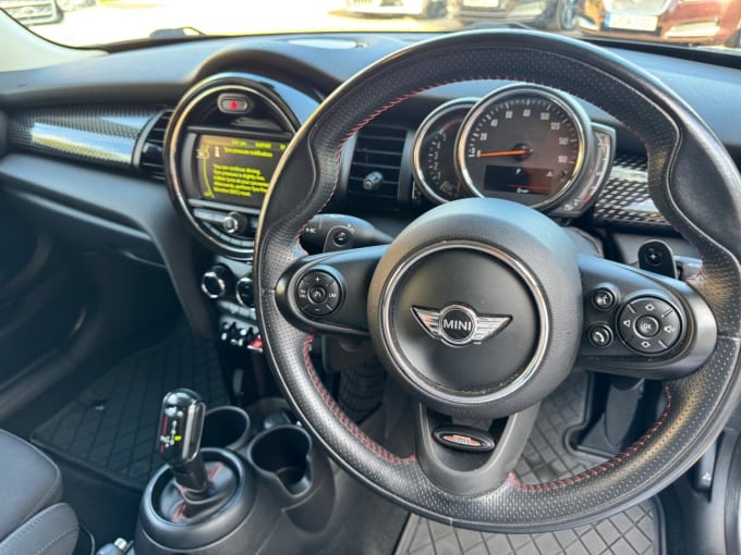 2018 Mini Hatch