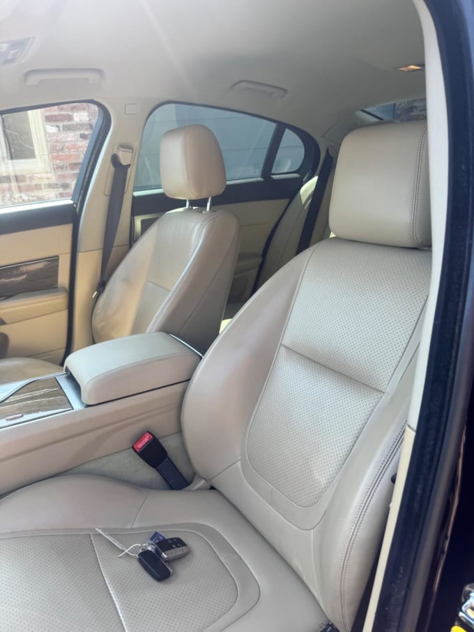2014 Jaguar Xf