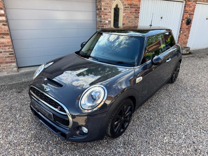 2018 Mini Hatch