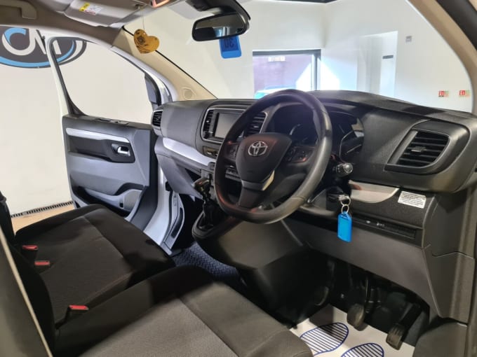 2025 Toyota Proace Verso