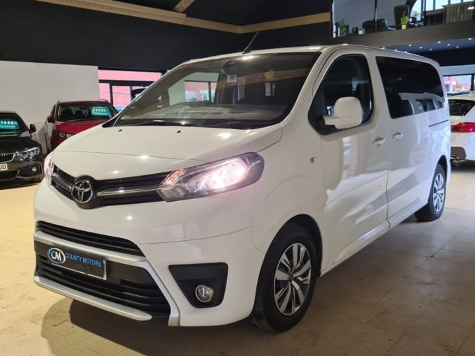 2025 Toyota Proace Verso