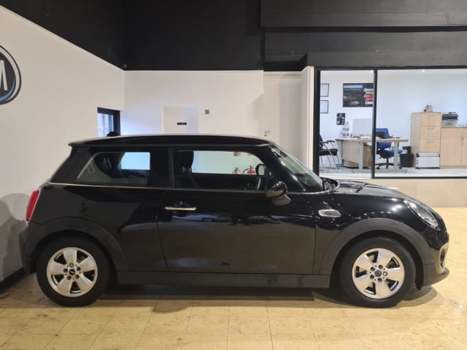 2025 Mini Hatch