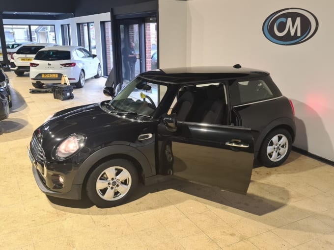 2025 Mini Hatch