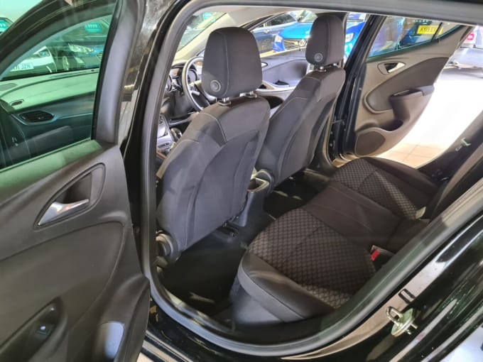 2025 Vauxhall Astra