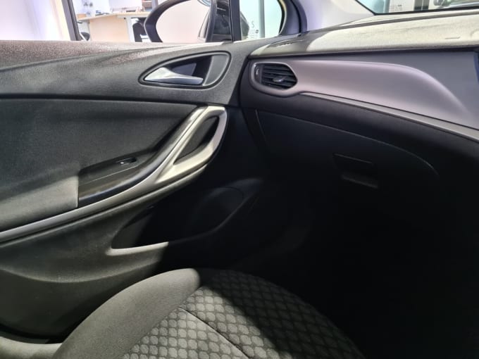 2025 Vauxhall Astra