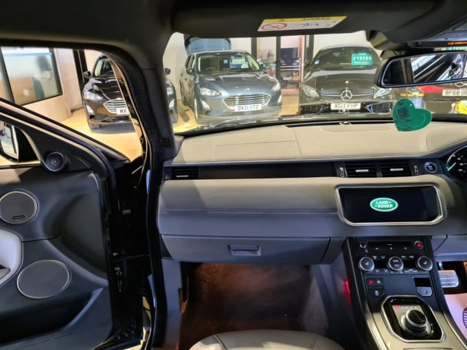 2025 Land Rover Range Rover Evoque