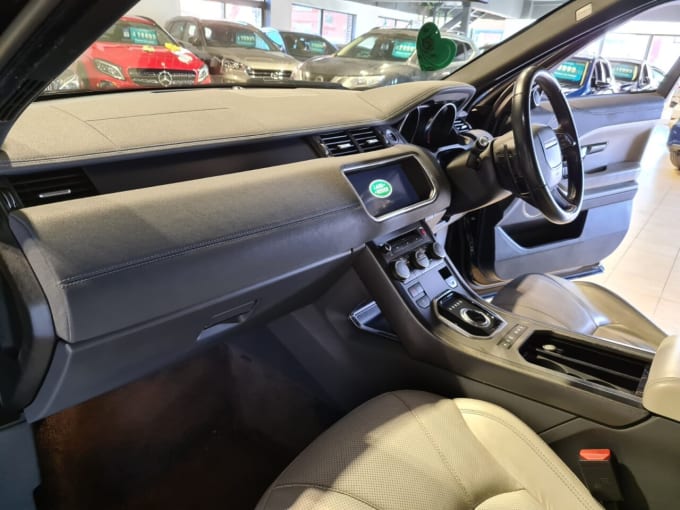 2025 Land Rover Range Rover Evoque
