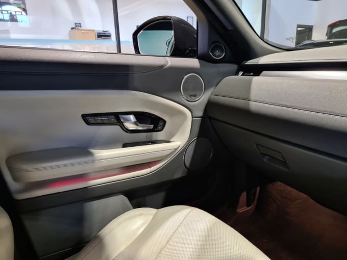 2025 Land Rover Range Rover Evoque