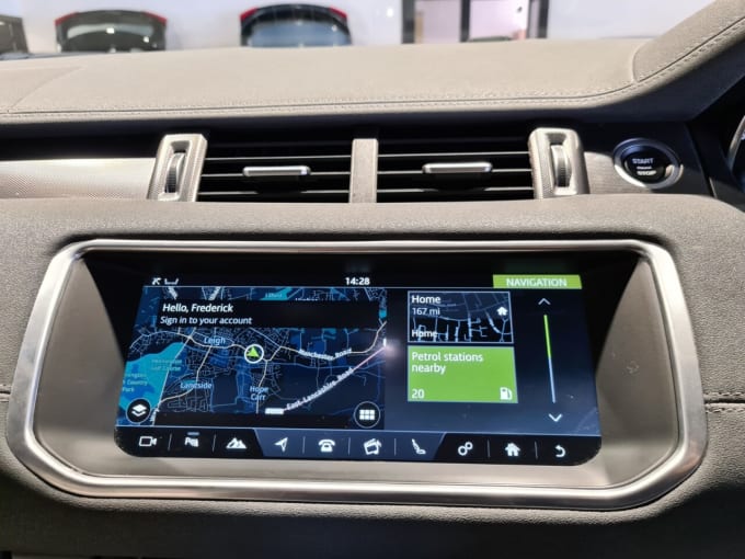 2025 Land Rover Range Rover Evoque